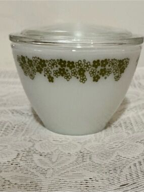 Vintage Pyrex/Corning Sugar Bowl- Crazy Daisy Design